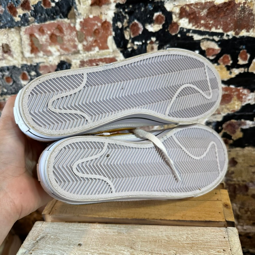 Nike Womens 6.5 Shoes