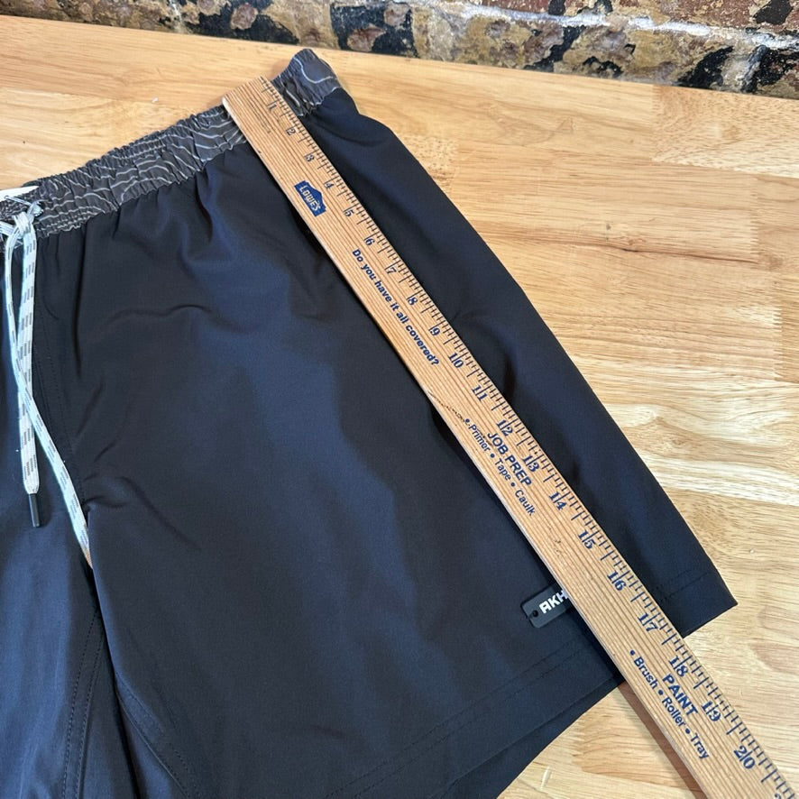 Alaskan Hardware Mens XL Black Shorts