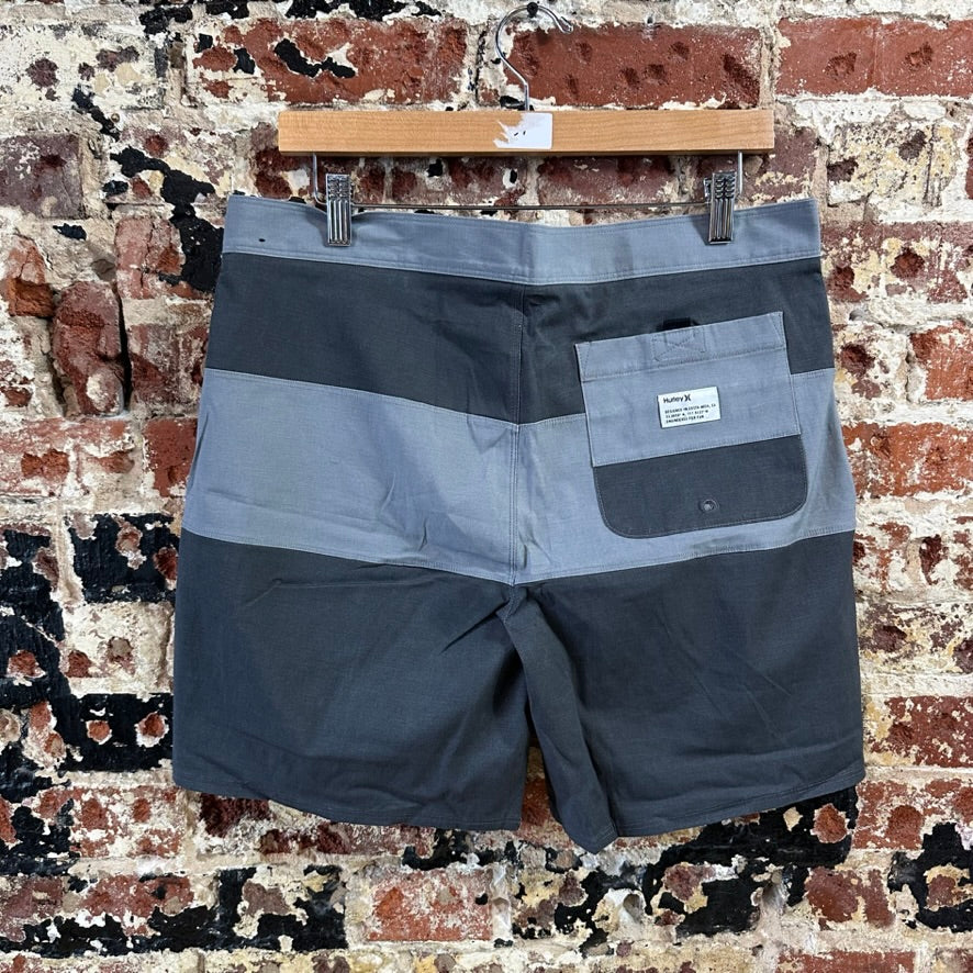 Hurley Shorts Mens 32