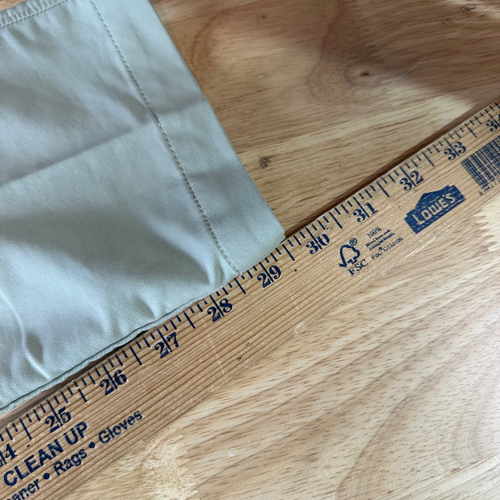 Under Armour Mens 34x30 Tan Pants