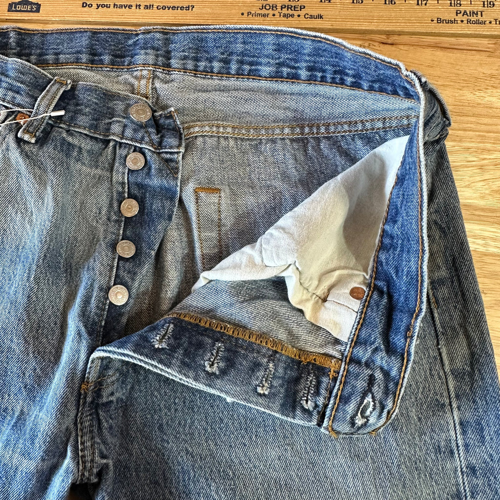 Levis 501 Mens 34x30 Blue Jeans