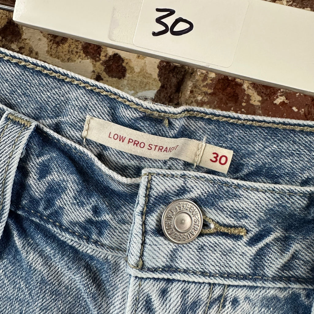 Levi's Womens 30 Low Pro Straight Jeans