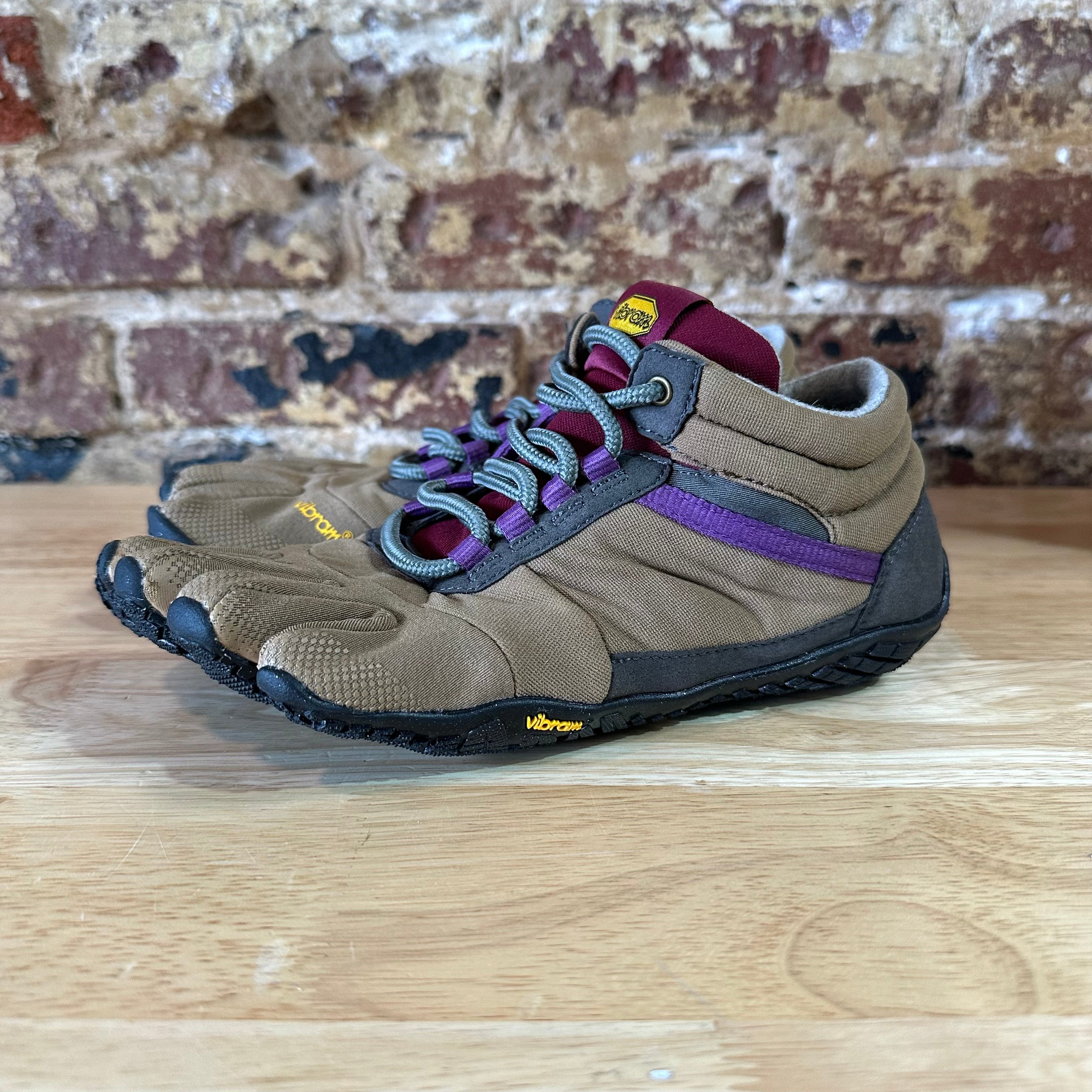 Fivefinger Womens 7.5-8 Brown Shoes
