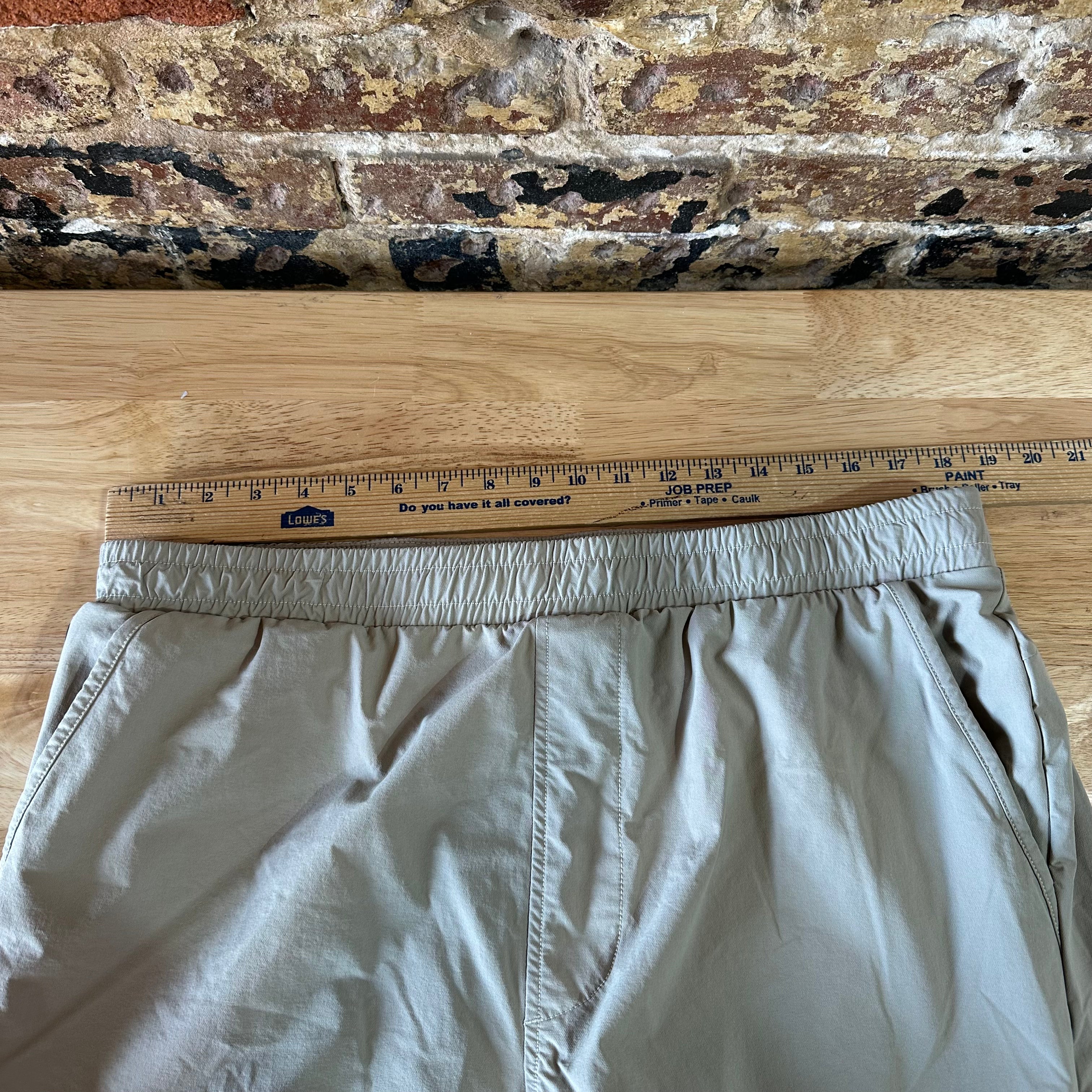 American Eagle Men's Tan Casual Jogger Shorts Size Large 36x5.25"
