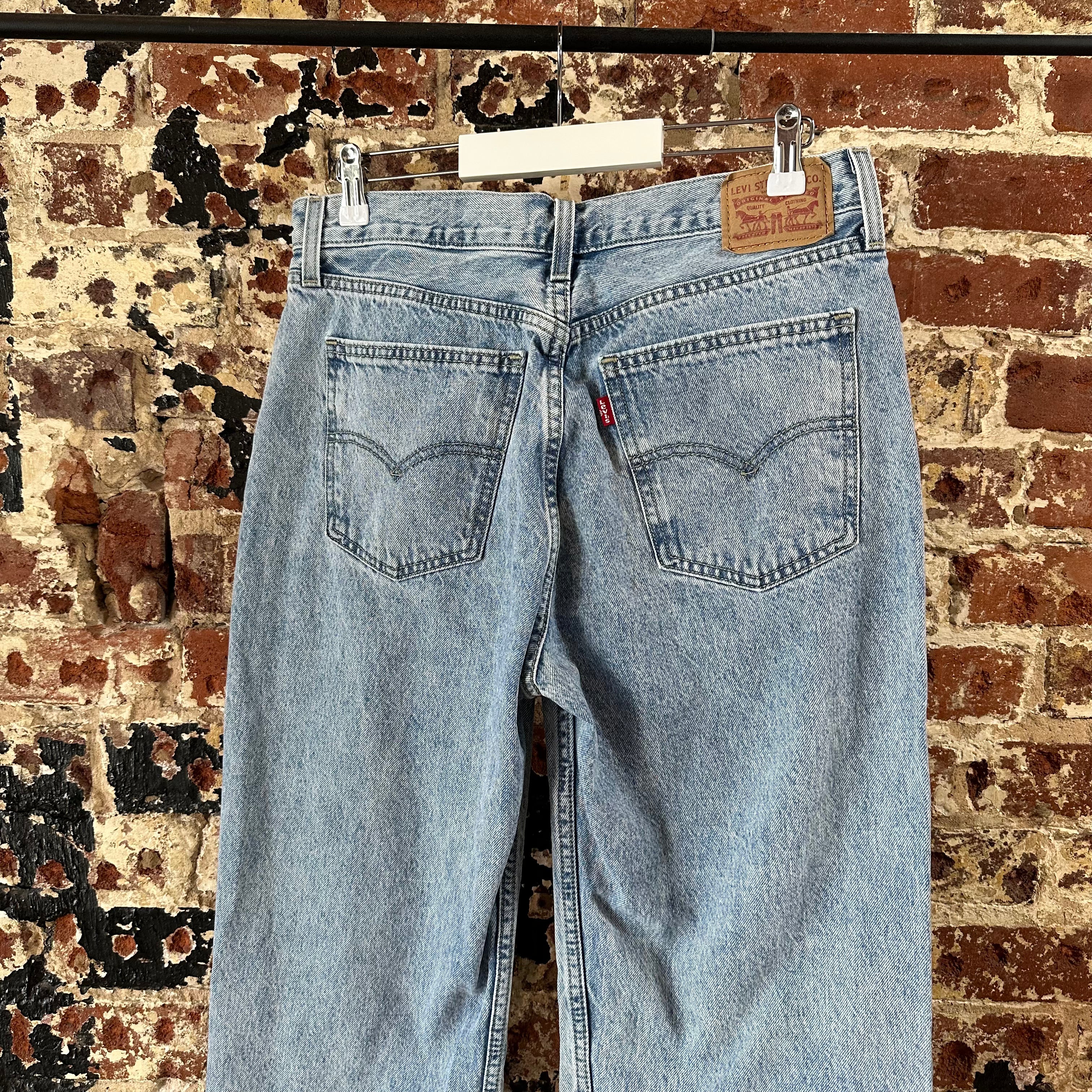 Levi's Womens 30 Low Pro Straight Jeans