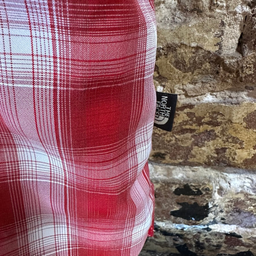 North Face Men’s XL S/S Red Button up