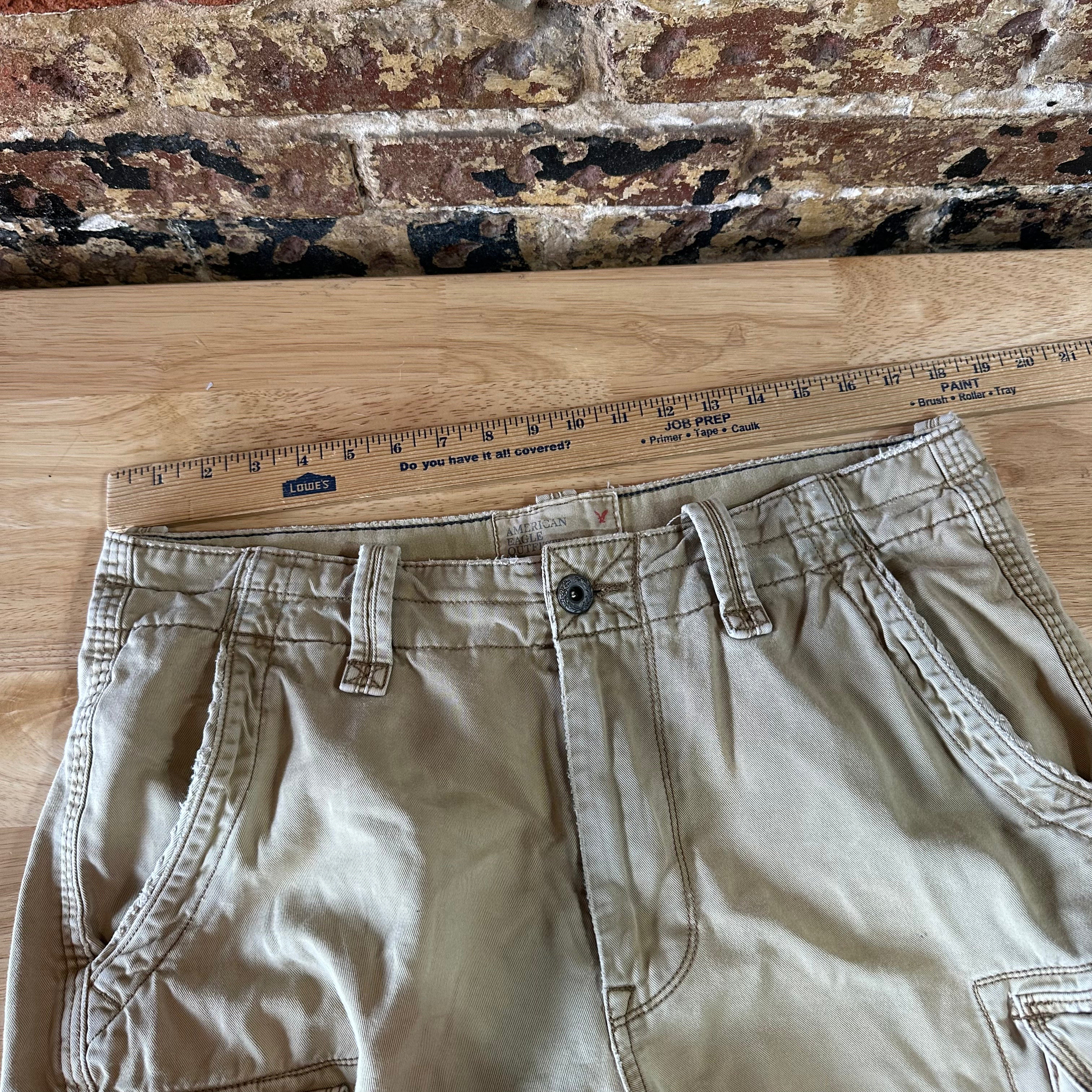 American Eagle Outfitters Classic Cargo Shorts Mens 34 Tan 10.5" inseam