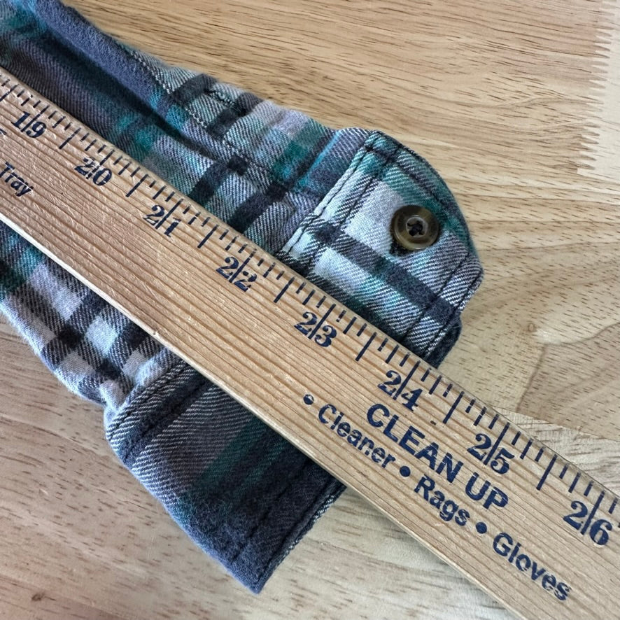 Carhartt Womens Small Button Up Flannel Shirt Gray Green Plaid long sleeve