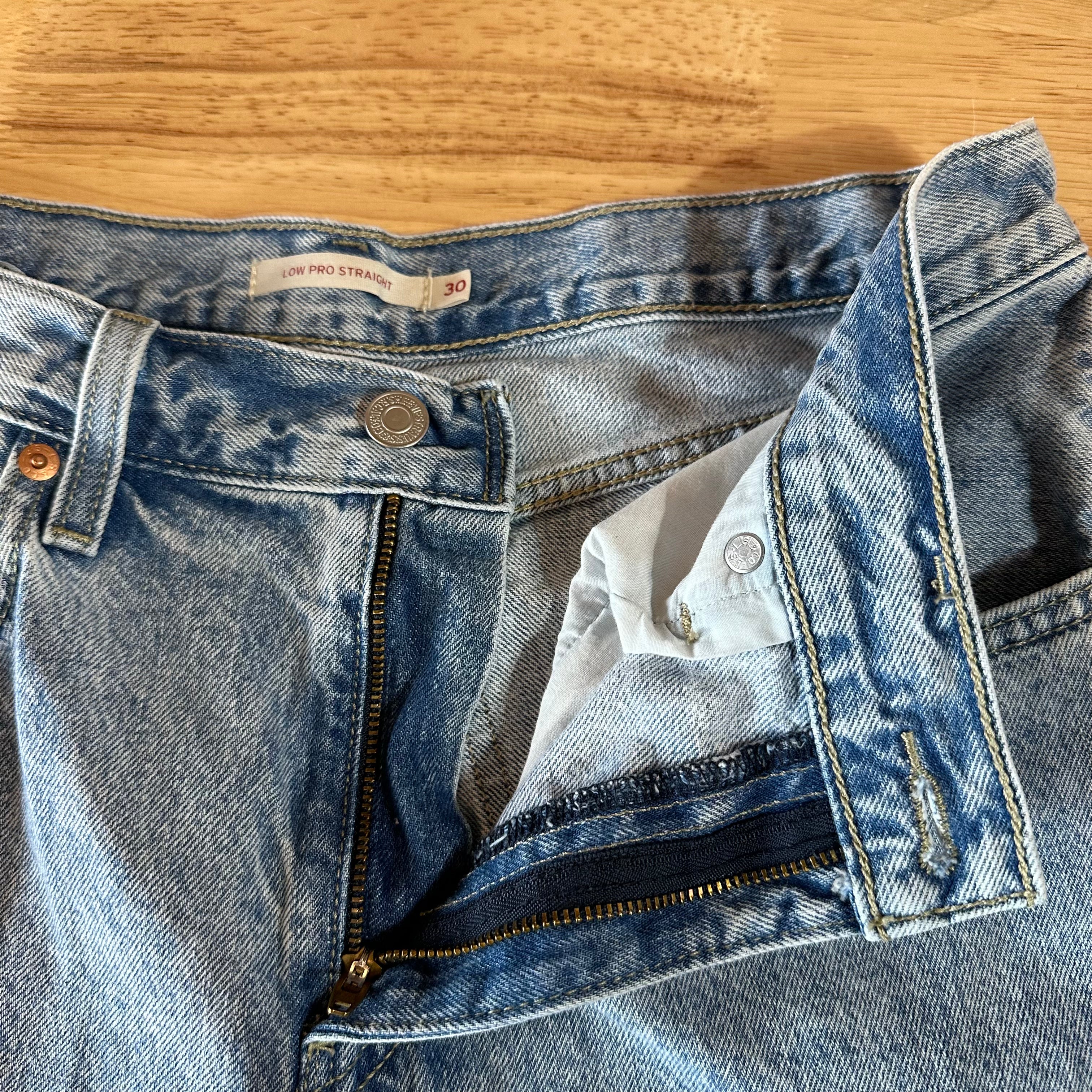 Levi's Womens 30 Low Pro Straight Jeans