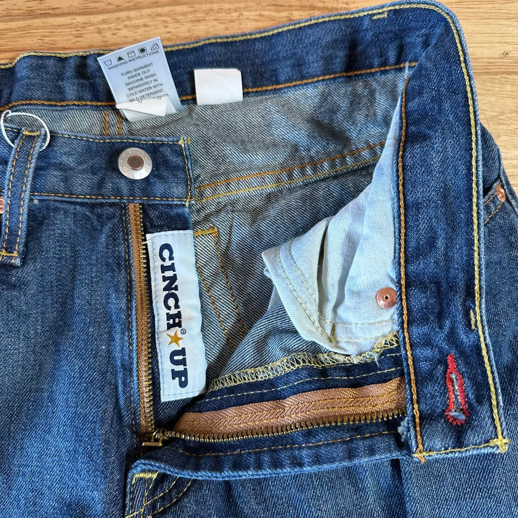 Cinch Mens 30x38 White label Blue Jeans