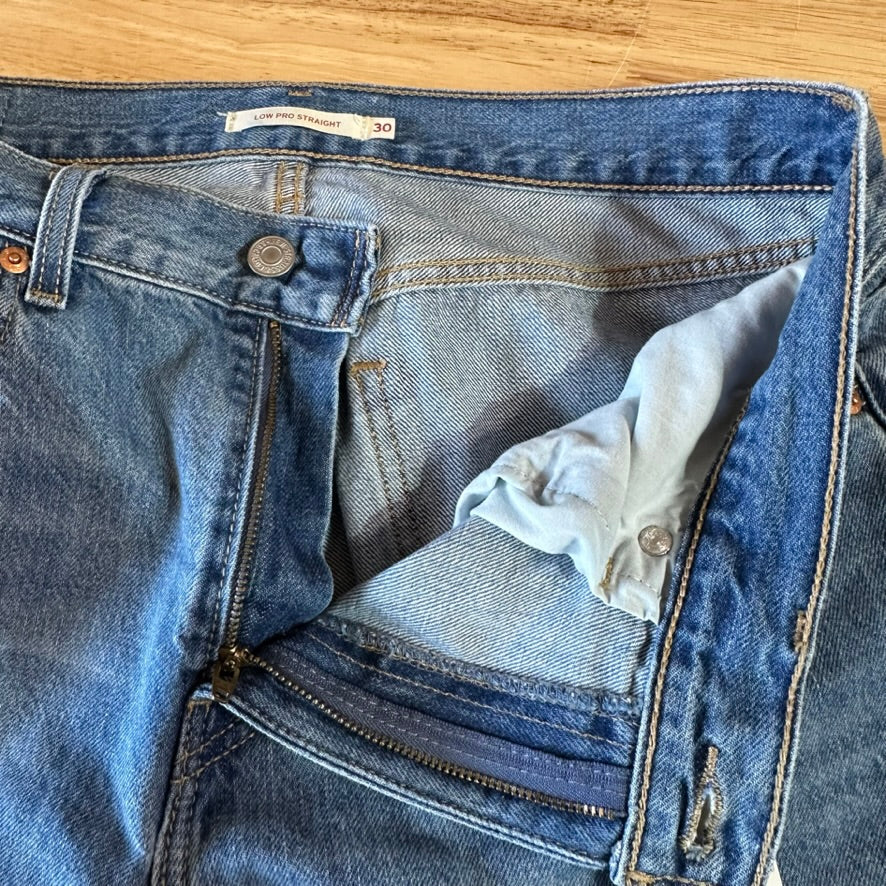 Levi's Womens 30 Low Pro Straight Jeans