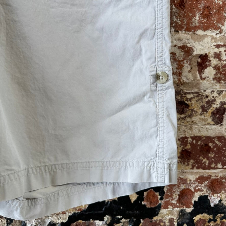 Columbia Womens 12 Tan Shorts