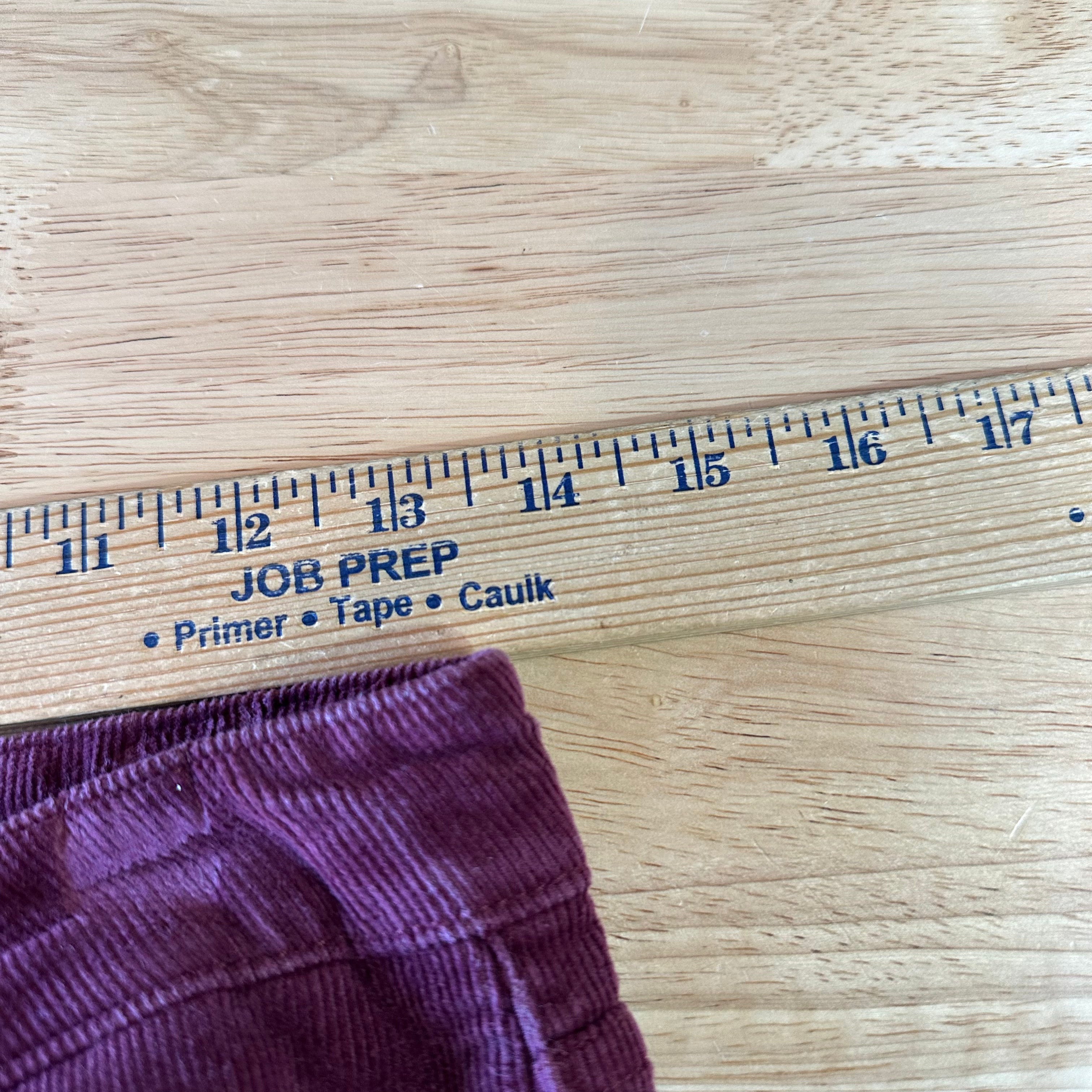 Patagonia Womens 24 Short Burgundy Corduroy Pants