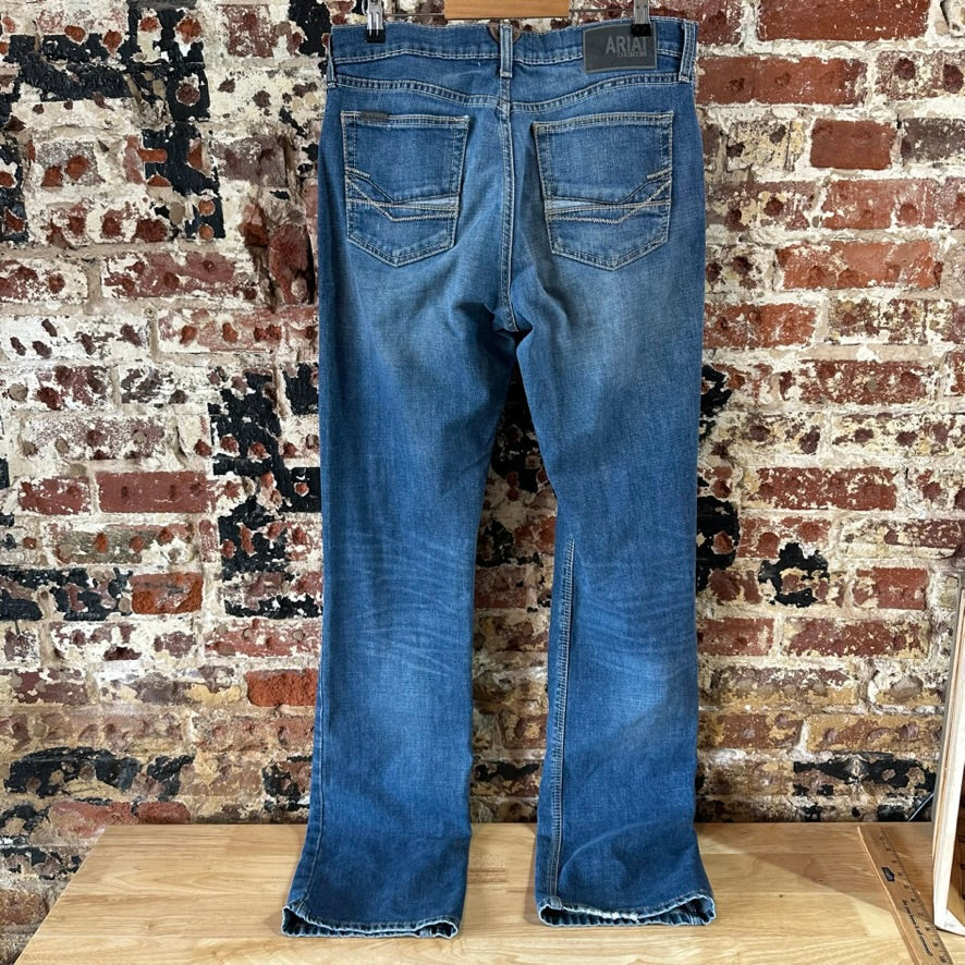 Ariat M4 Mens 33x38 Blue Jeans
