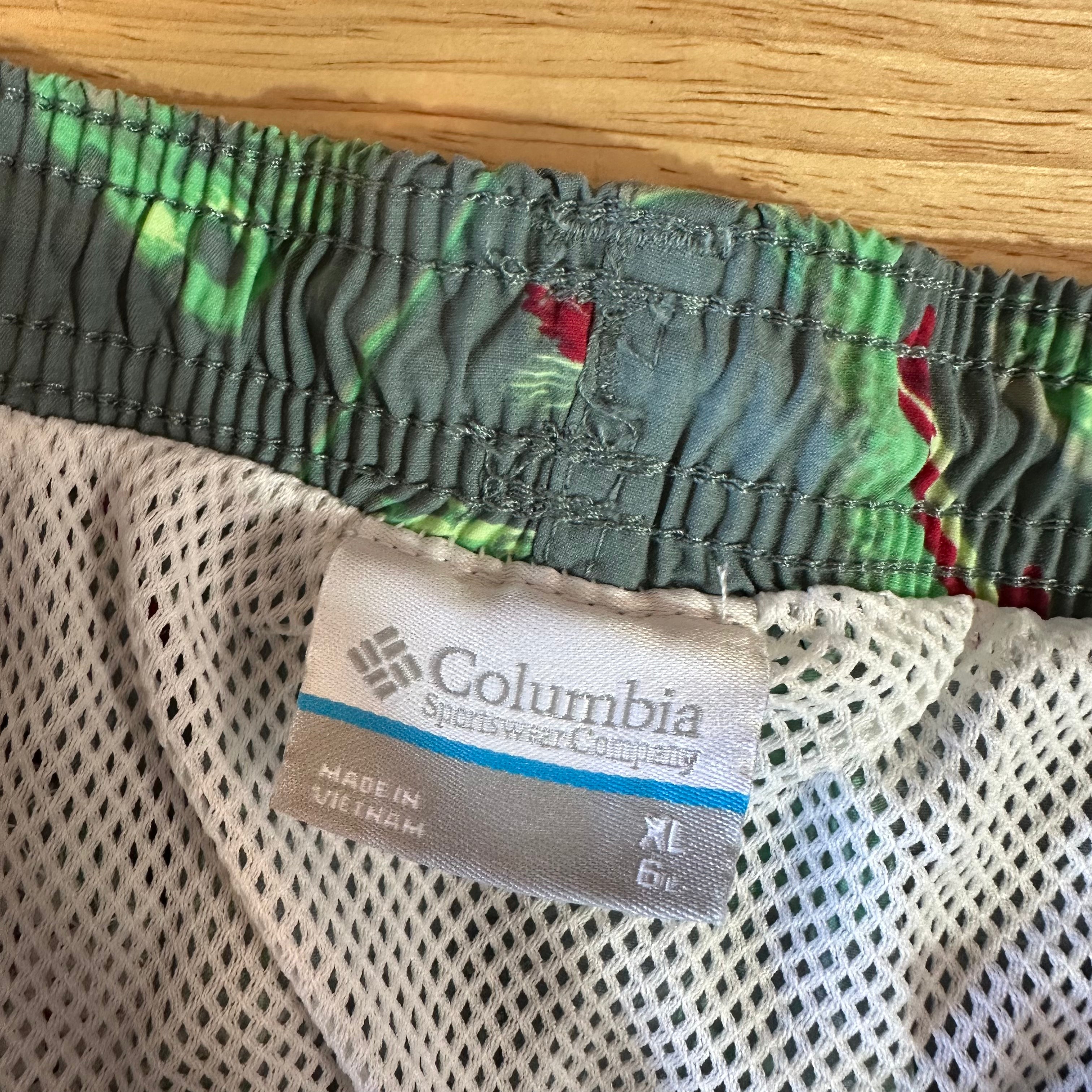 Columbia PFG Swim Mens XL Green Fishing Shorts 5.5 Inch Inseam Fish