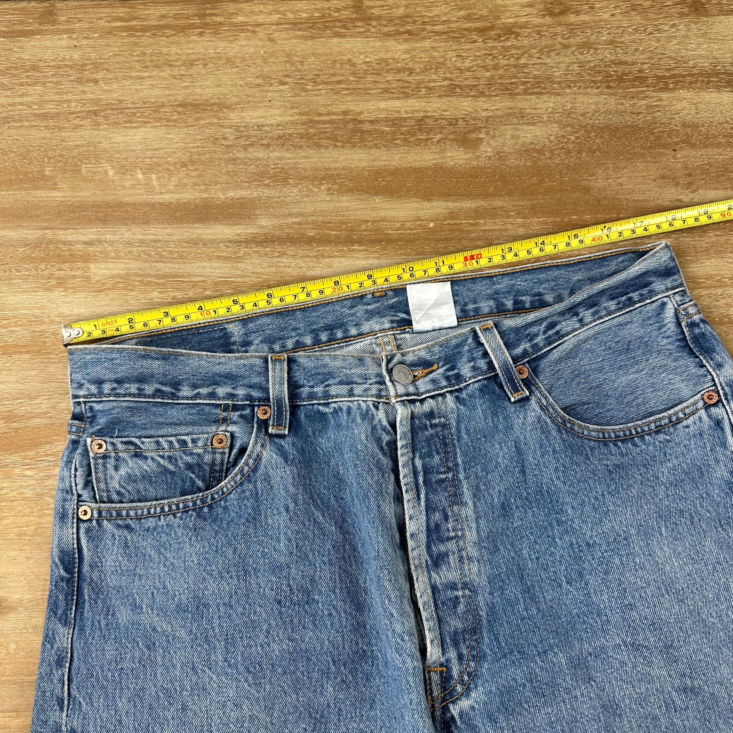 Levis 501 Jeans Mens 36x32 Straight Leg Button Fly Blue Denim