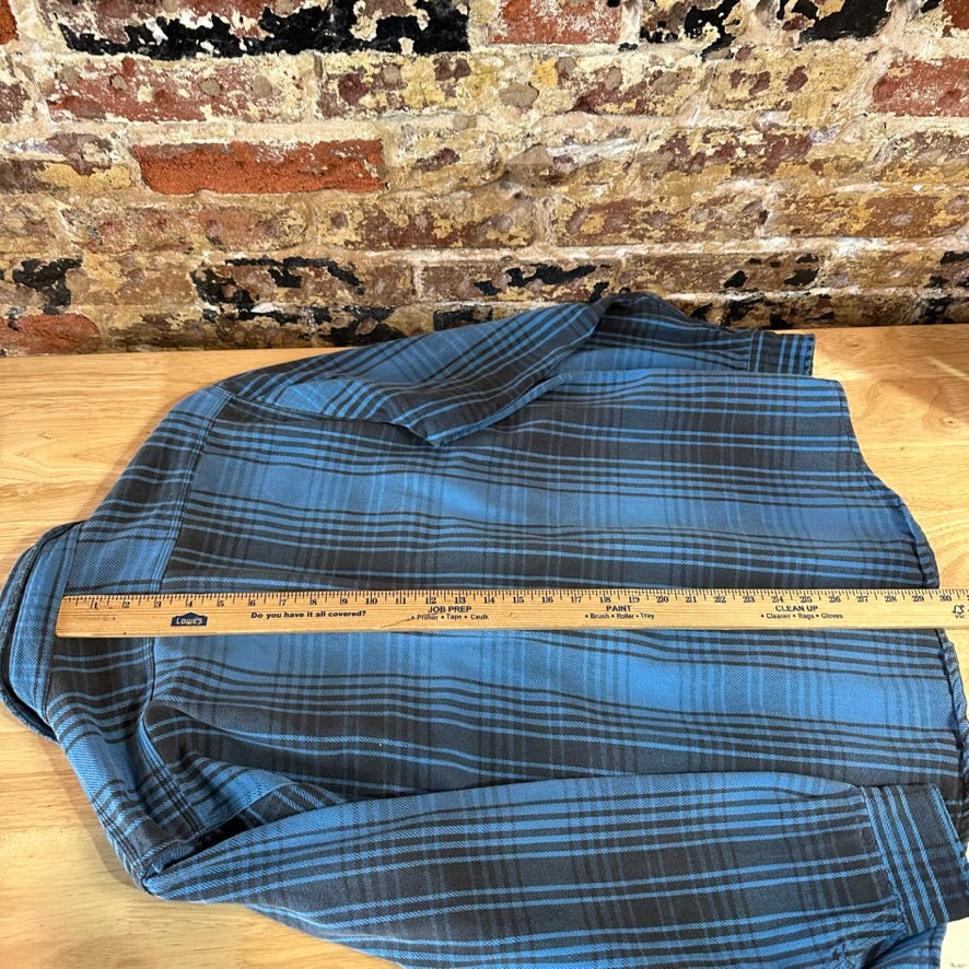 VTG Carhartt Men's Large Flannel Button Shirt