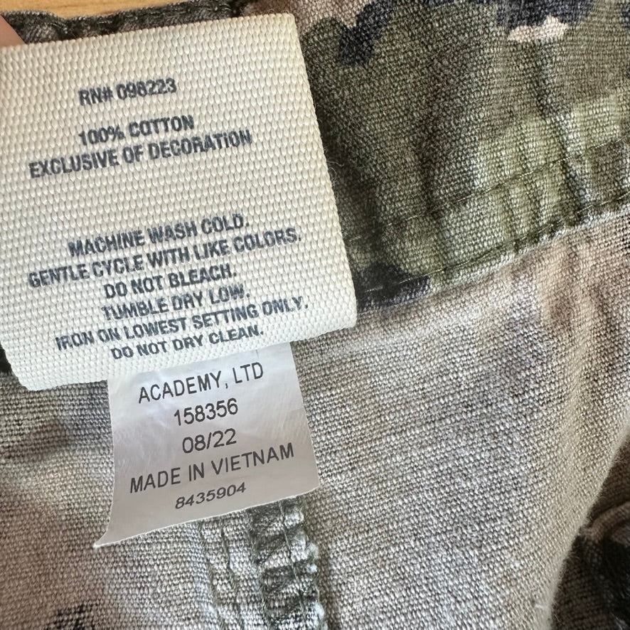 Magellan Camo Shorts Mens 42