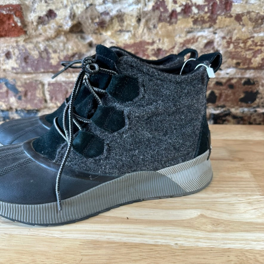 Sorel Woman's 9 Gray Boots