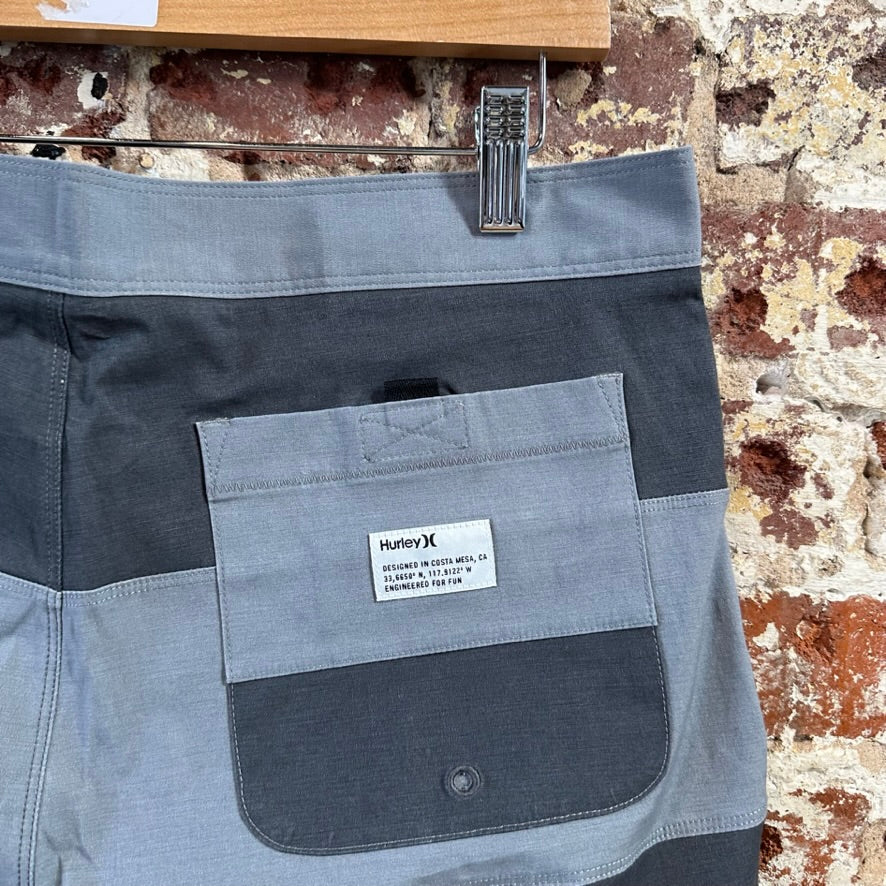 Hurley Shorts Mens 32