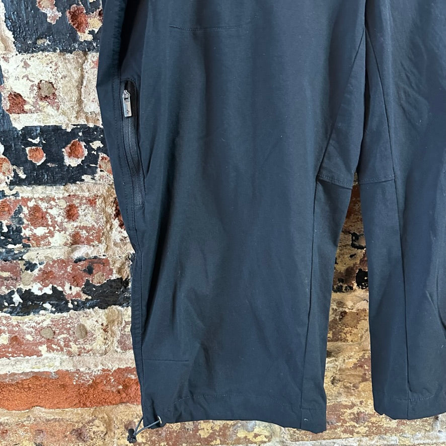 Columbia Womens 16 Black Capris