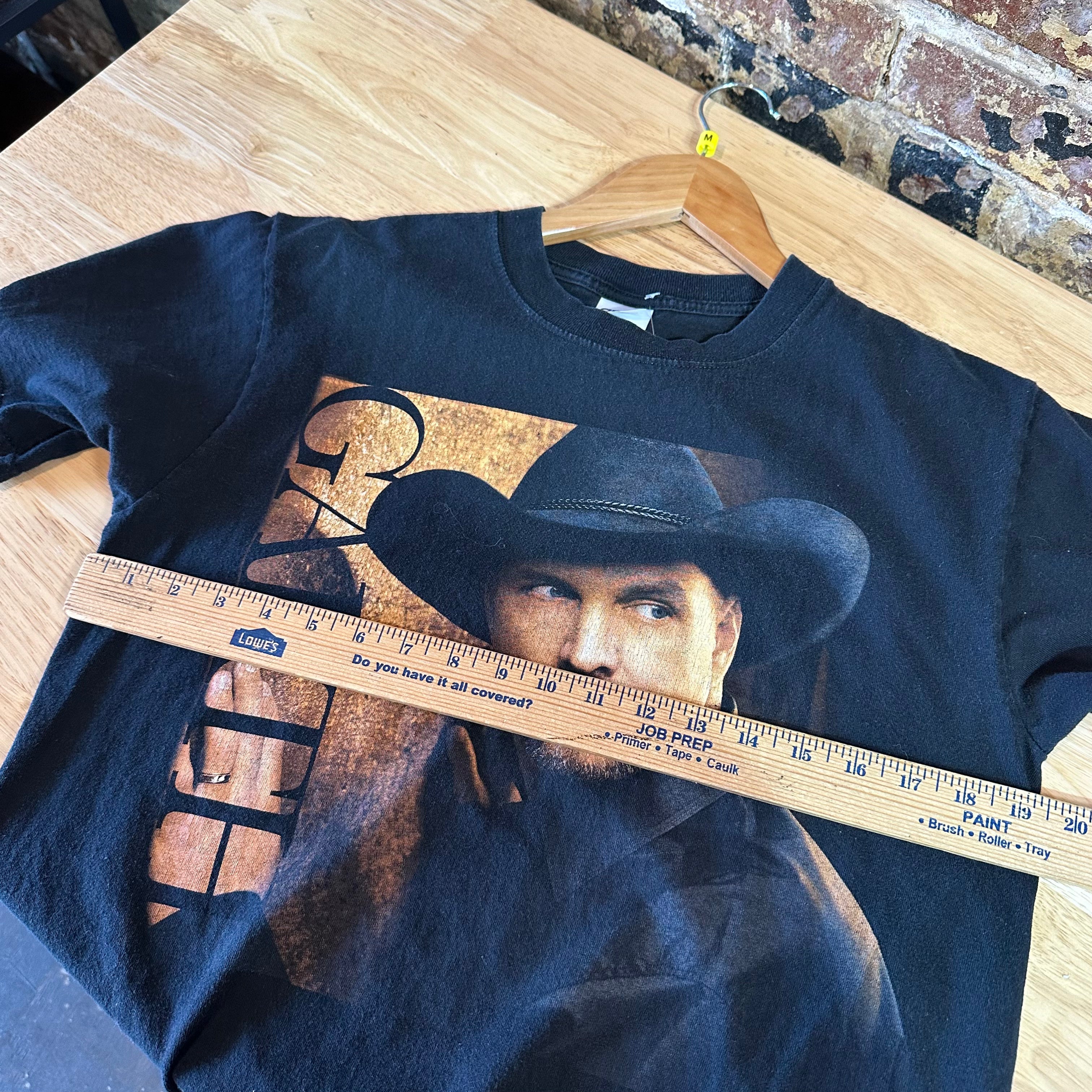 Garth Medium S/S Black T-Shirt