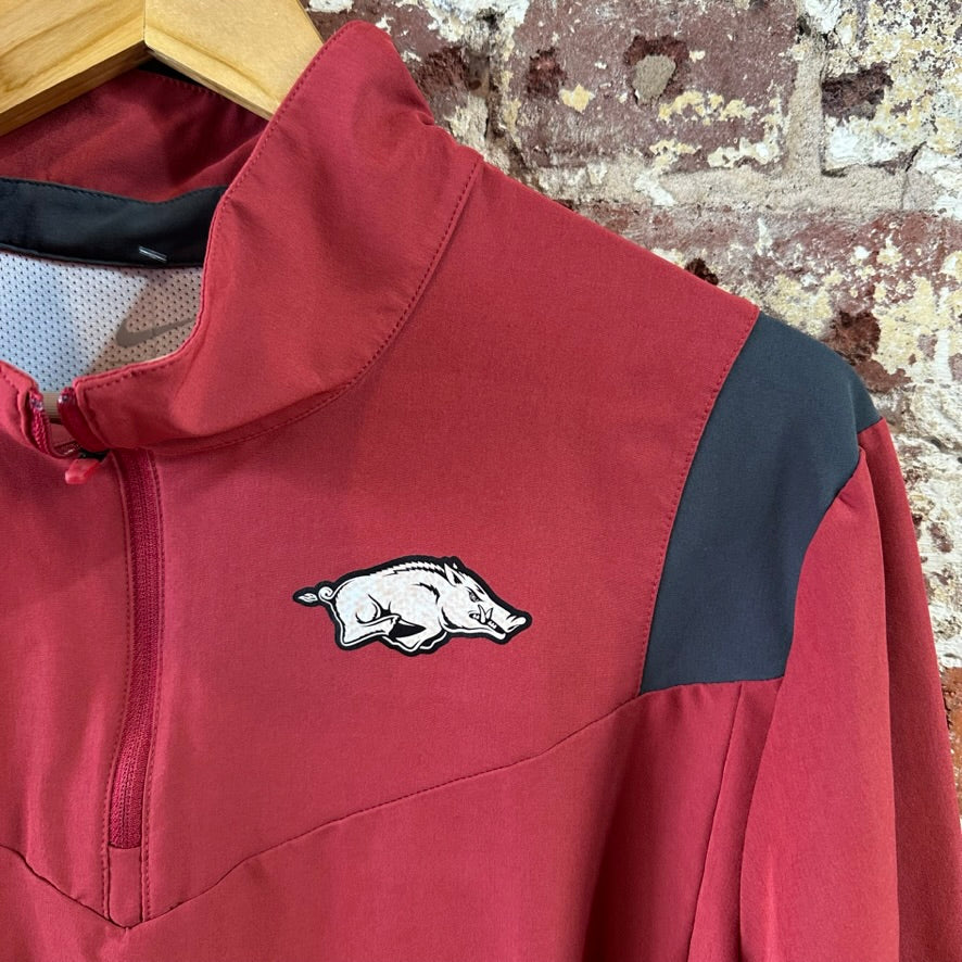 Nike Arkansas Razorbacks 1/4 Zip Sideline Pullover Jacket Mens Medium Red