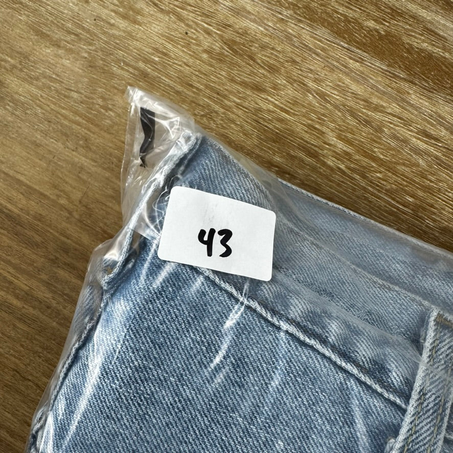 Levis 505 Jeans Mens 38x32 Regular Zip fly (measures 37x30) Blue denim Levi's