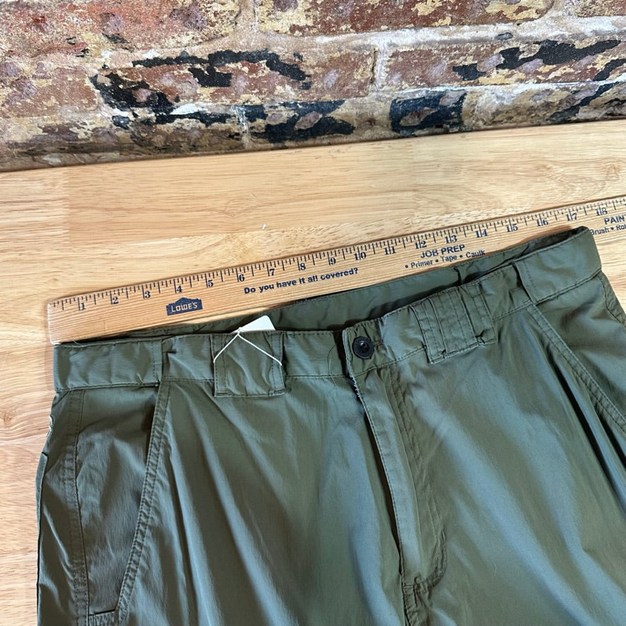 Magellan Mens Large Green Pants
