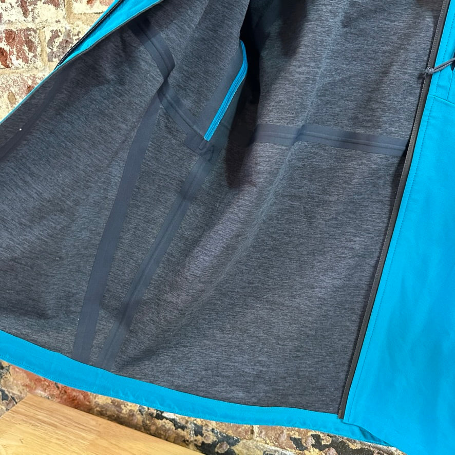 North Face Mens Small Apex Goretex blue Jacket