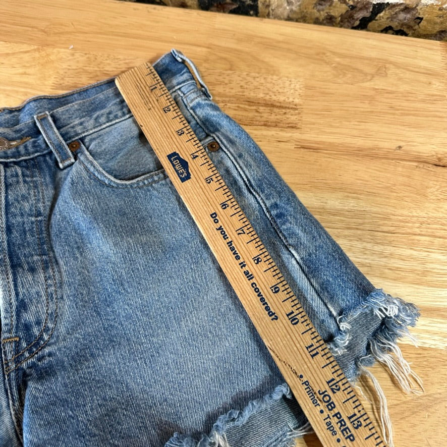 Levi's Cut Off Denim Jean Shorts Womens 28 Distressed