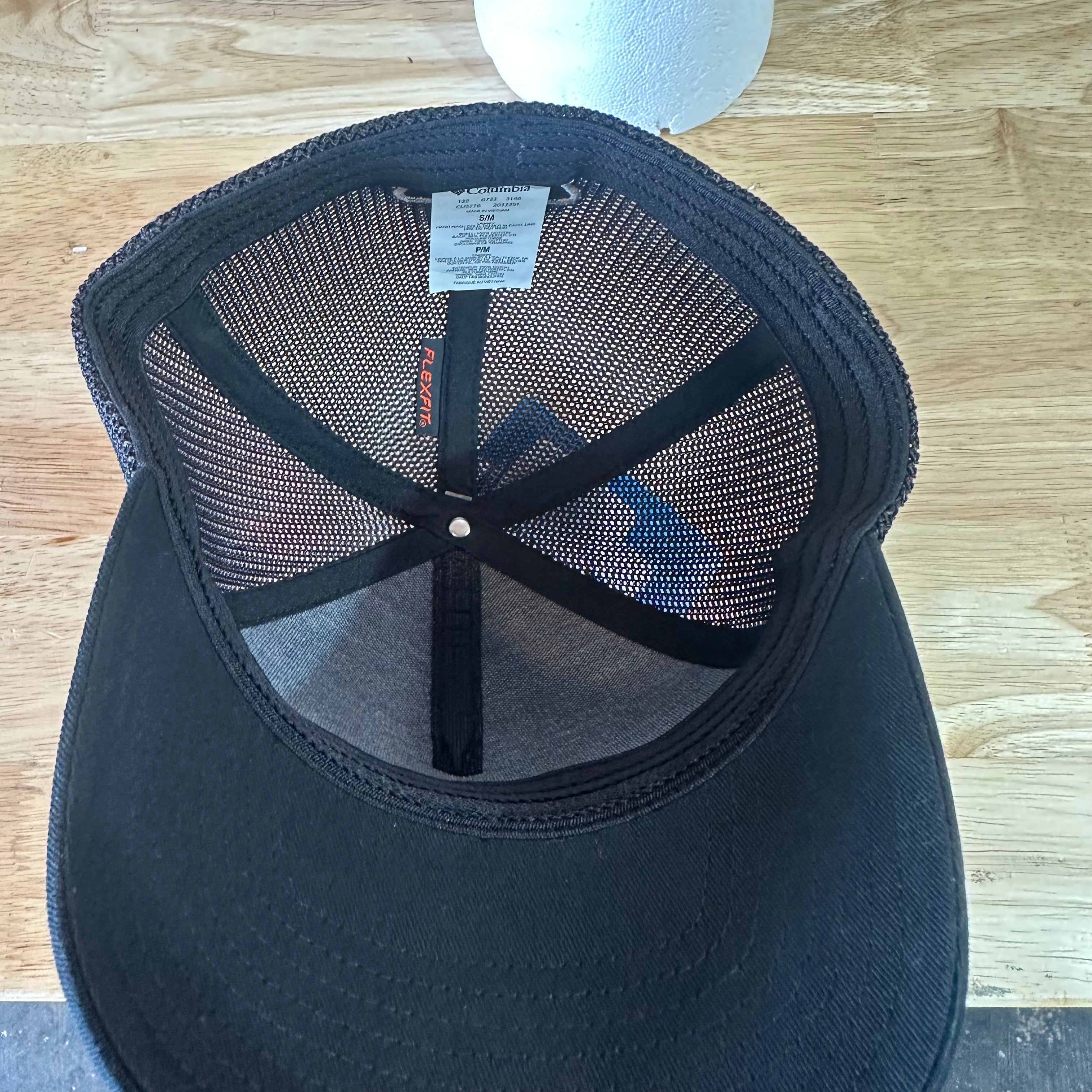 Columbia PHG Hat S/M Black USA Flag Fish Mesh back Logo NWT
