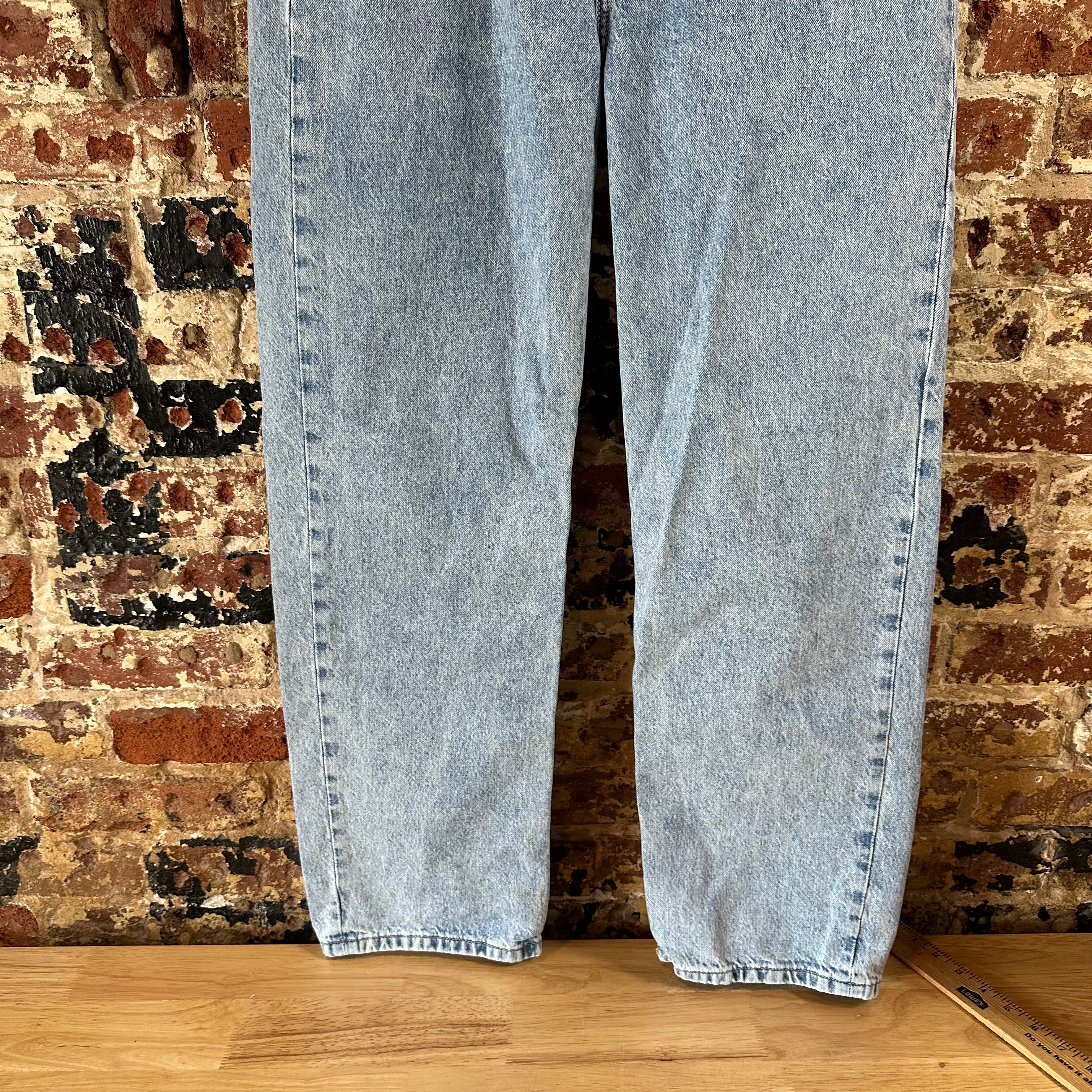 Levi's Womens 30 Low Pro Straight Jeans