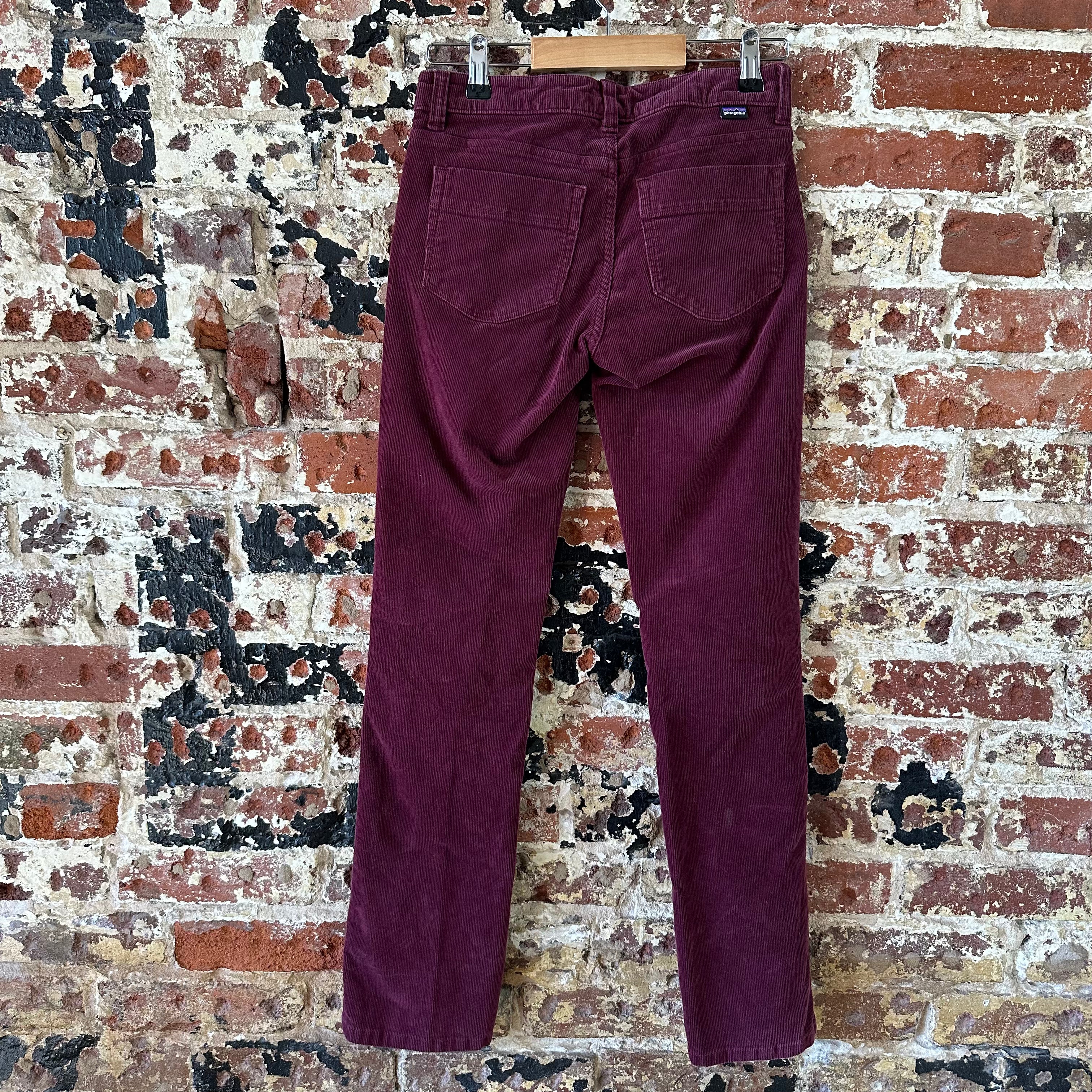 Patagonia Womens 24 Short Burgundy Corduroy Pants