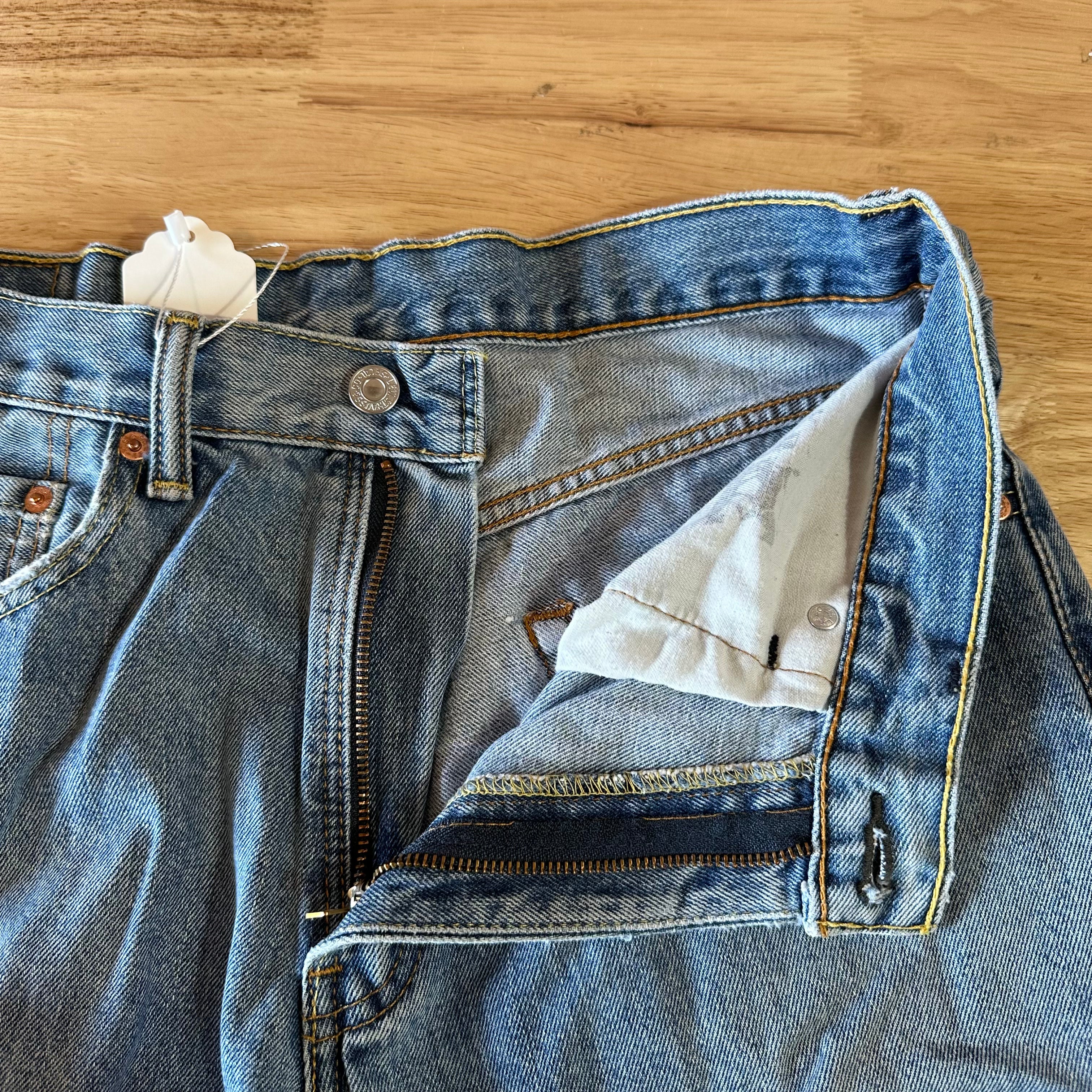 Levi's Cut Off Denim Blue High Rise Jean Shorts Womens 33 - 34x3"