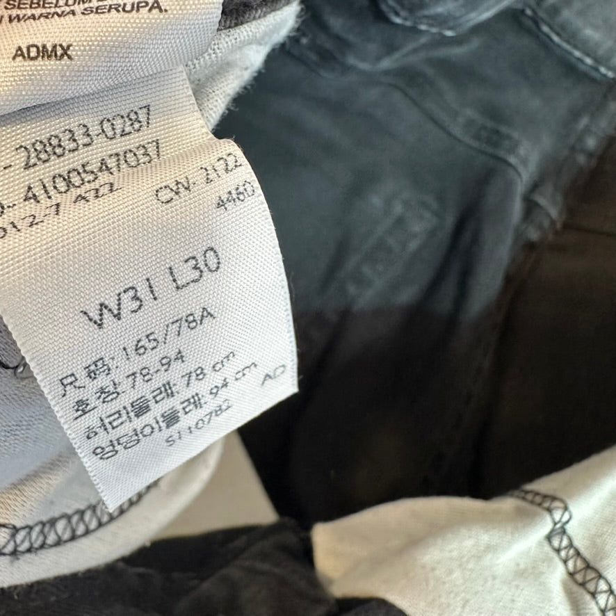 Levis 512 Slim Tapered Jeans Mens 31x30 Black (measures 34x28.5)