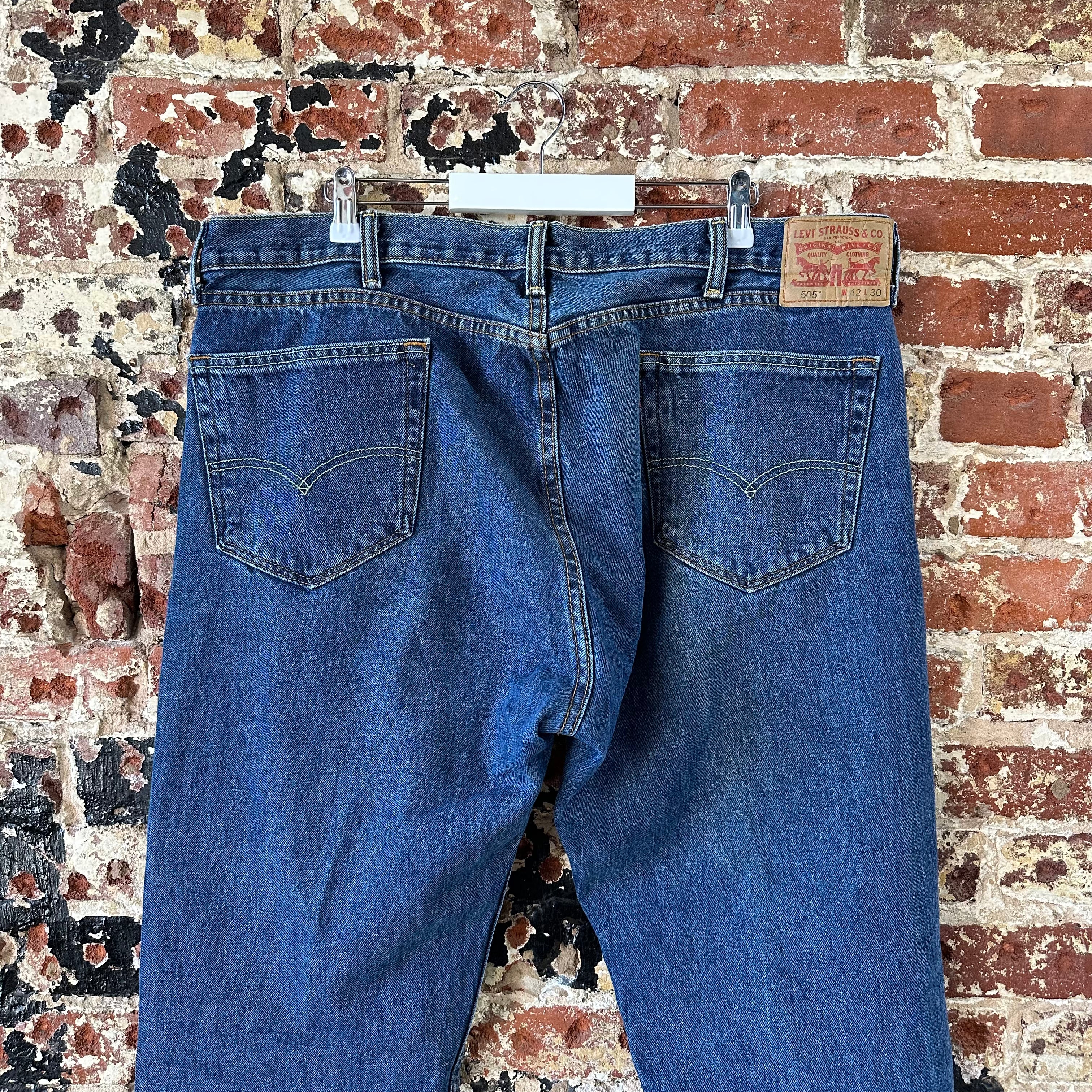 Levis 505 Mens 42x30 Blue Jeans