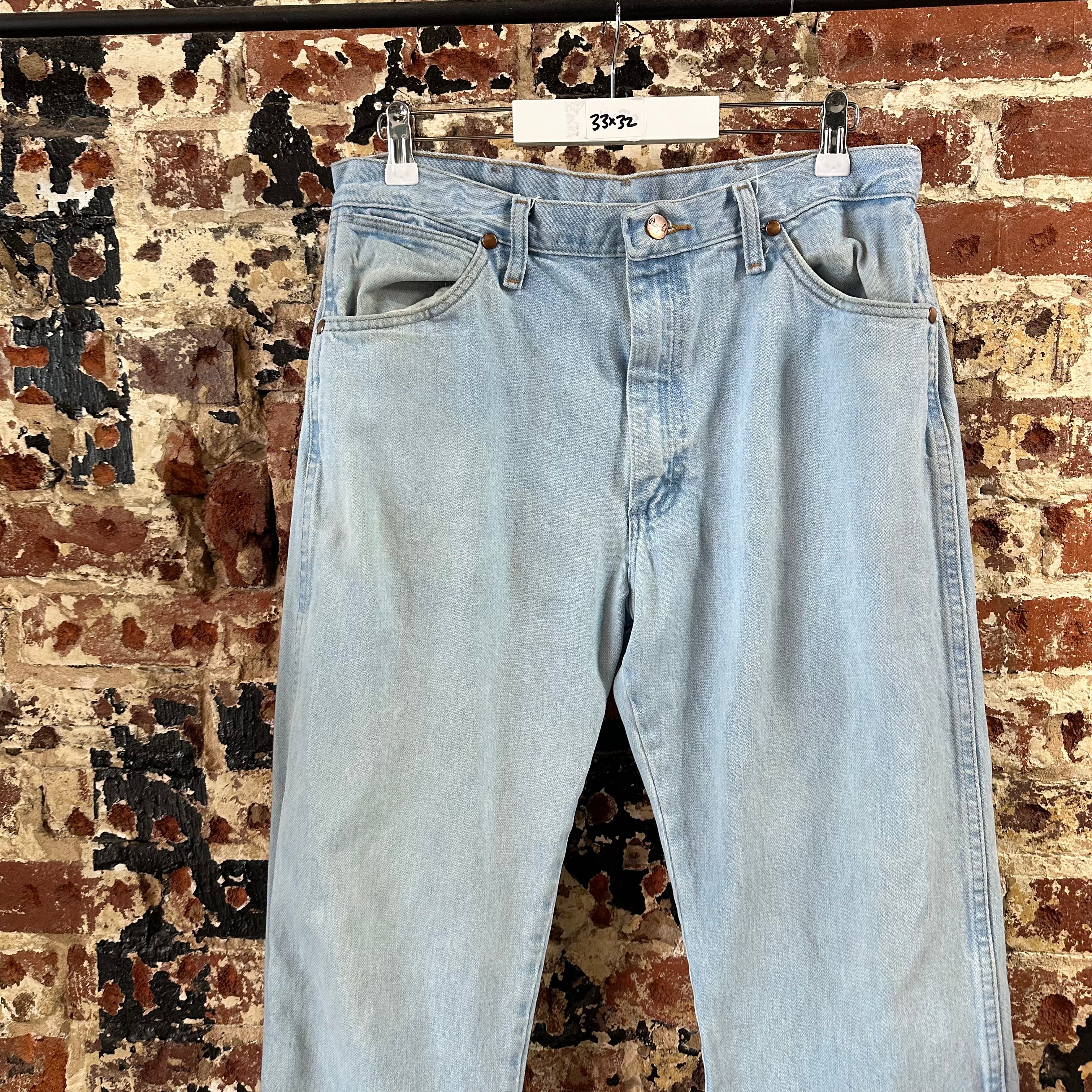 Wrangler Mens 33x32 Light Blue Jeans