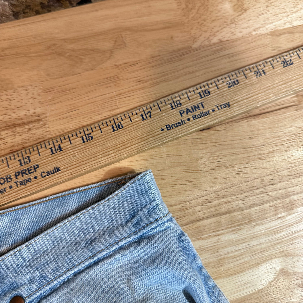 Wrangler Mens 33x34 Light Blue Jeans