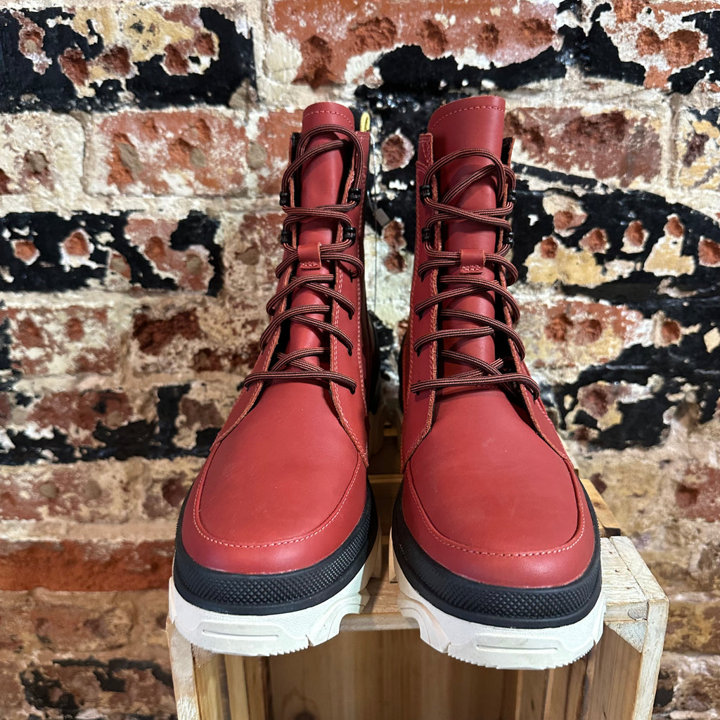 Sorel Red Boots Woman's 9