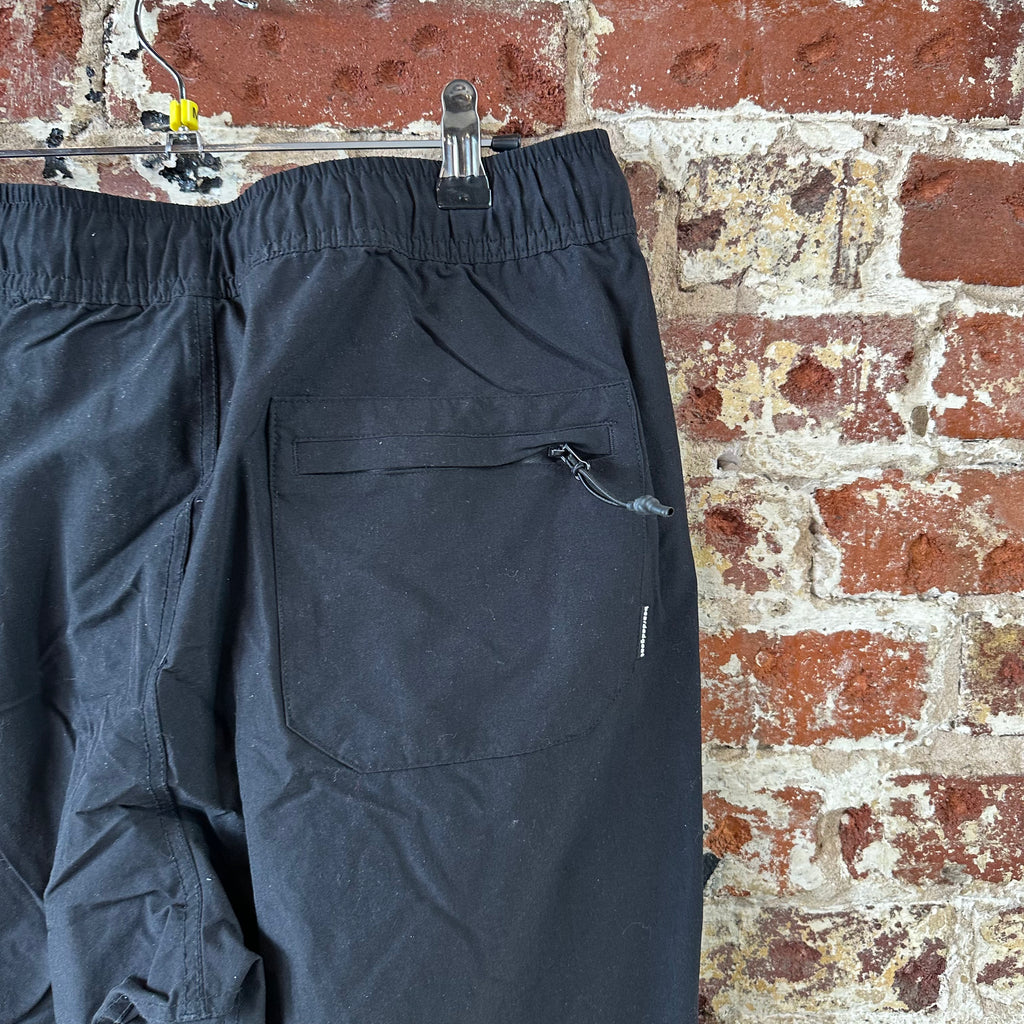 Bearded Goat Women's Medium Water Resistant Outdoor Hiking Pant Black 30x27.5"