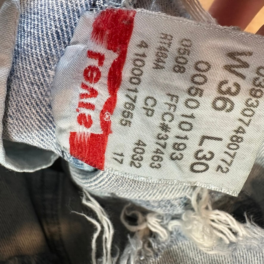 Levi's Cut Off Denim Jean Shorts Womens 26 Distressed