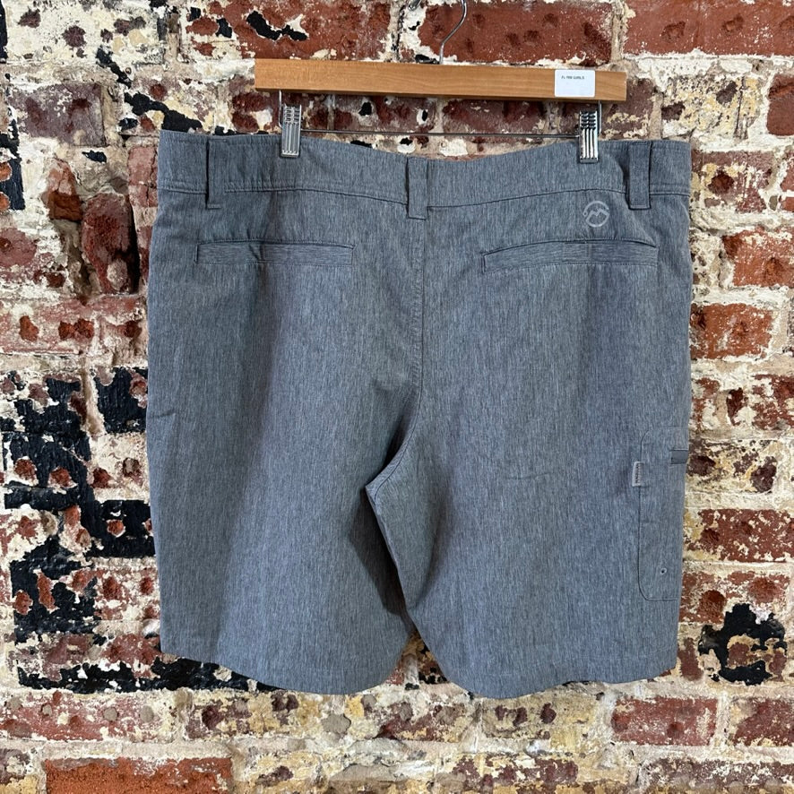 Magellan Outdoors Shorts Mens 40 Gray Fishing Outdoor Hiking 9.5" inseam