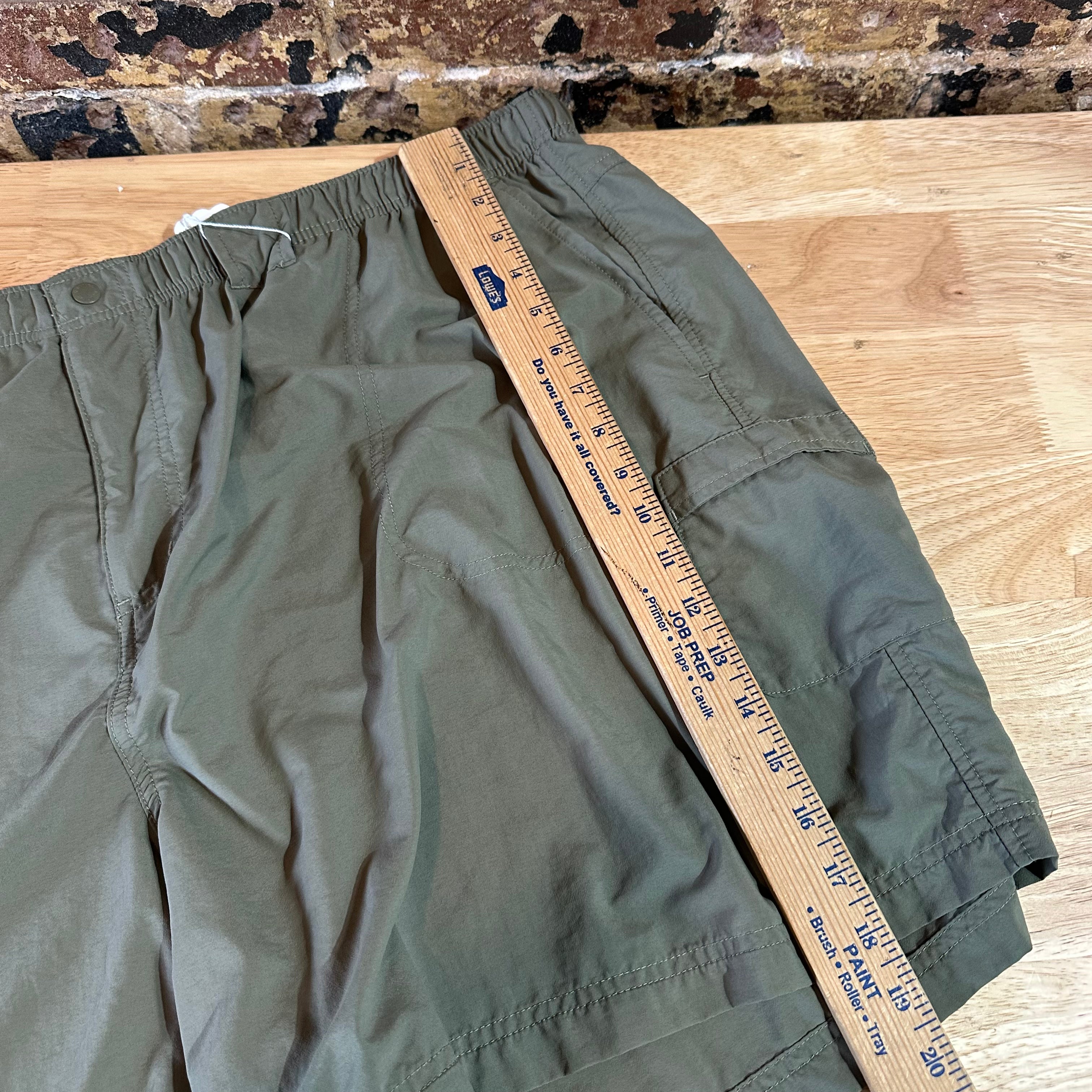 Columbia Mens 3XL Green Shorts