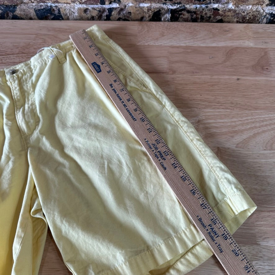 Columbia Mens 34 Yellow Shorts