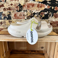 Oofos Mens 3 Womens 5 White Sandals NEW