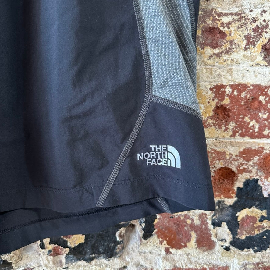 The North Face Shorts Men's Size XL Black 37x9" Casual Gym