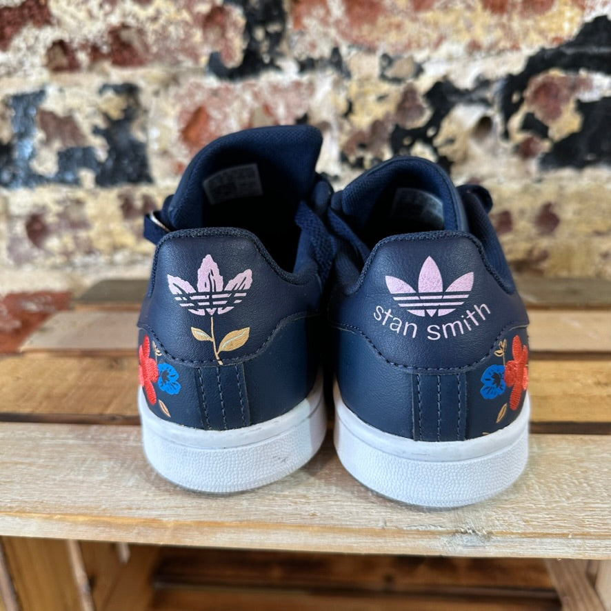 Adidas Girls 3.5 Blue Shoes