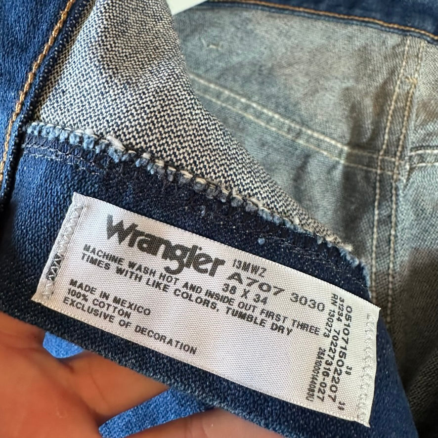 Wrangler Mens 38x34 Blue Jeans