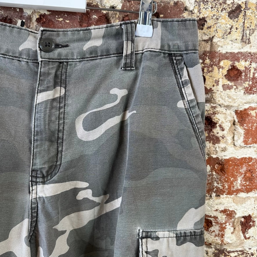 Faded Glory Camo Cargo Shorts Mens 36